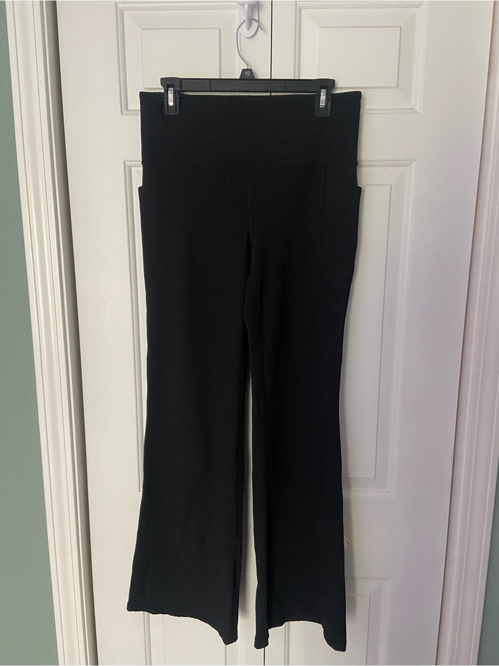 athleta women’s salutation stash rib flares large